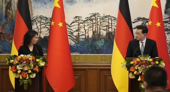 Peking kiakadt, hogy a német külügyminiszter lediktátorozta Hszi Csin-pinget
