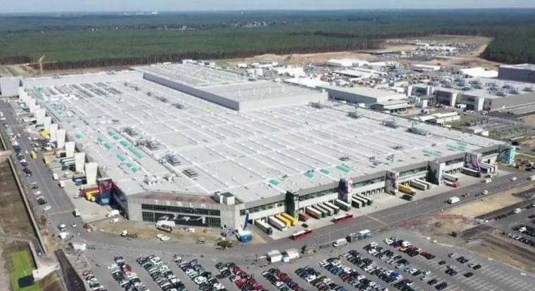 A Tesla technológiai újításával a jövőben gyorsabb lehet a fejlesztés és a gyártás