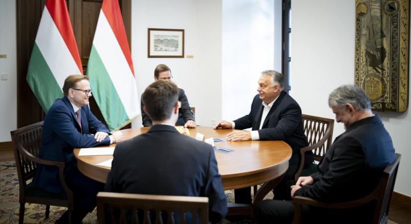 Orbán Viktor: A főispánoknak partnerként kell az emberek felé fordulniuk