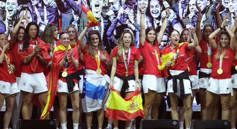 Tovább sztrájkolnak a világbajnok spanyol női focisták