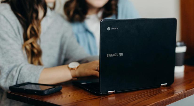 Tíz évre nő a Chromebookok támogatása