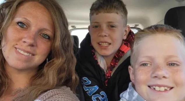 Terhes anyát és két kisfiát holtan találták egy lakóautóban Kansasban