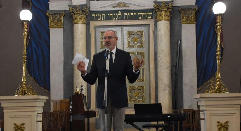 Jubileumot ünnepeltek a Bajai Ady Endre Városi Könyvtárban – galériával