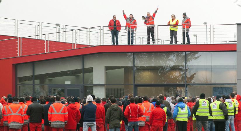 Bűncselekmények történhettek az Audi Hungária Független Szakszervezetnél