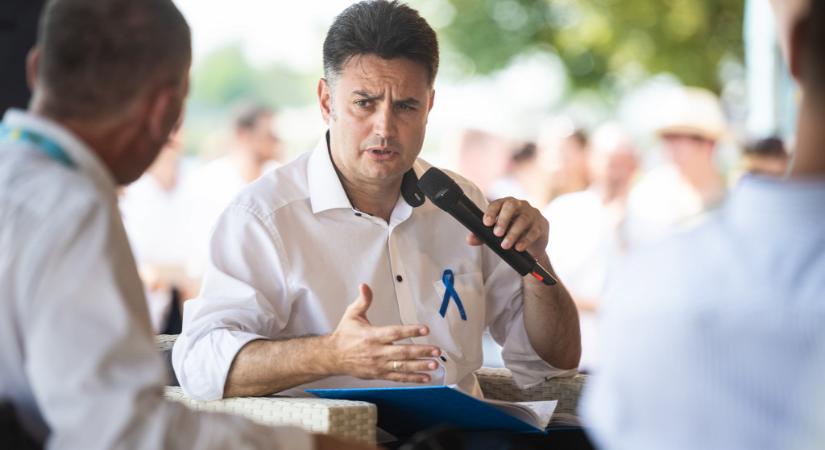Márki-Zay politikai cirkuszt folytat a református iskola miatt