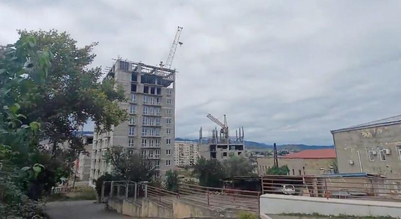 Azerbajdzsán megtámadta a Hegyi-Karabahot, hogy kiűzze az örmény alakulatokat