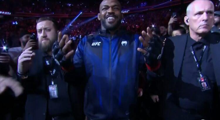 Vélemény: a UFC-bajnokok a UFC öveikkel együtt sétáljanak be az Octagonba!