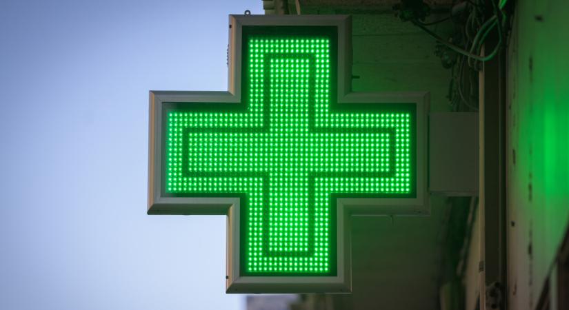 Visszatérhet az online gyógyszervásárlás? Ez a trükk húzhatja ki a magyar patikákat a gödörből