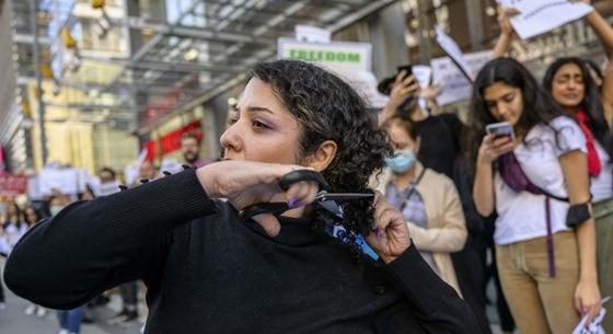 Egy éve tartanak az iráni tüntetések, de az EU-nak még mindig nincs egységes stratégiája