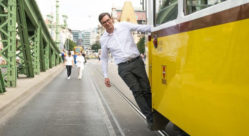 Karácsony Gergely azért autózott autómentes hétvégén, mert sok programja volt és megsérült a térde
