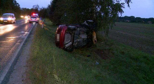 Nem is ülhetett volna volán mögé az a részeg kőszegi sofőr, aki lesodródott az útról Gyöngyösfalunál