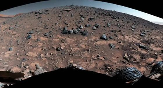 3 milliárd éves titok derülhet most ki a Marsról: 136 fotót küldött haza egy kiemelten fontos területről a Curiosity