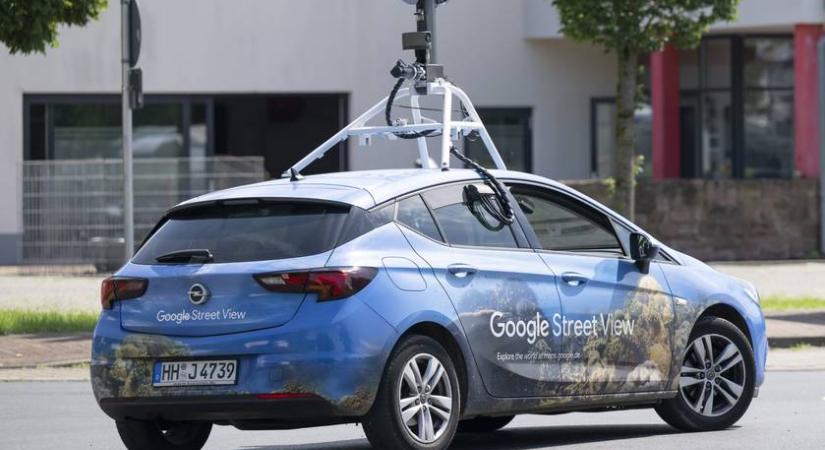 Döbbenetes képet rögzített a Google Utcakép autója: az emberek nem hisznek a szemüknek