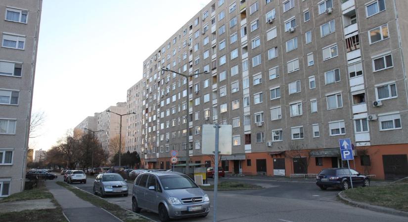 Felkavaró képek az egyik avasi lépcsőházból - fotókkal
