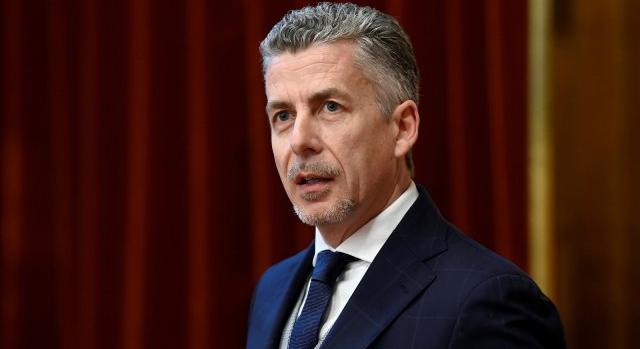 Nyolcmilliárdnyi rejtélyes eredetű pénz segítette a kormány kampányát
