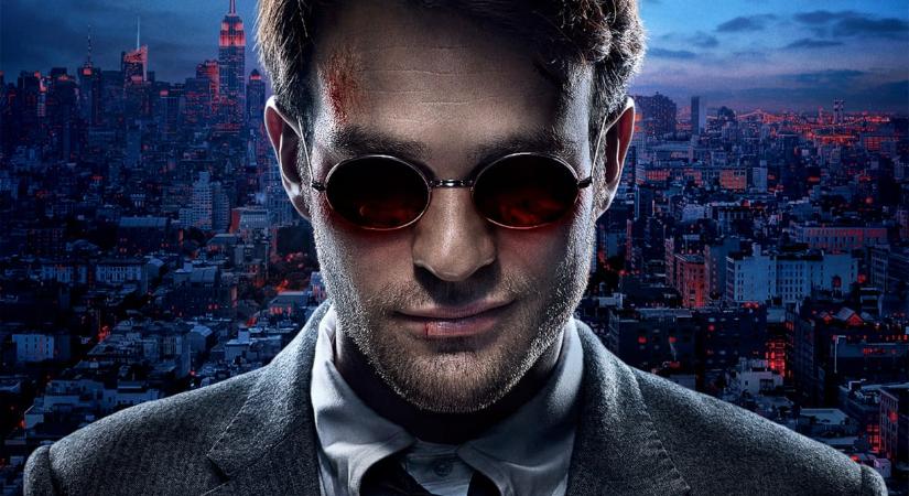 Durván beszólt a Daredevil eredeti showrunnere a Disney-nek, ami szerinte azért nevezte át a sorozatot, hogy anyagilag kibaltázzon a közreműködőkkel