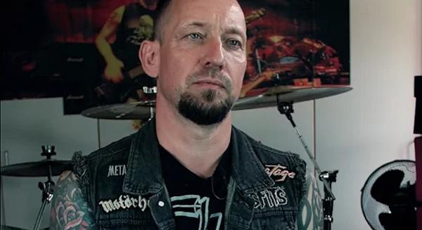 Mandulaműtét vár a Volbeat frontemberére, Michael Poulsen-re