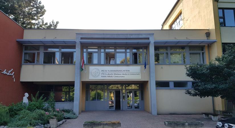 Dübörög a Pécsi Tudományegyetem hatalmas energetikai projektje, újabb épületeket újítanak fel
