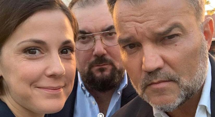 Színésztársaival szelfizett a Gólkirályság sztárja