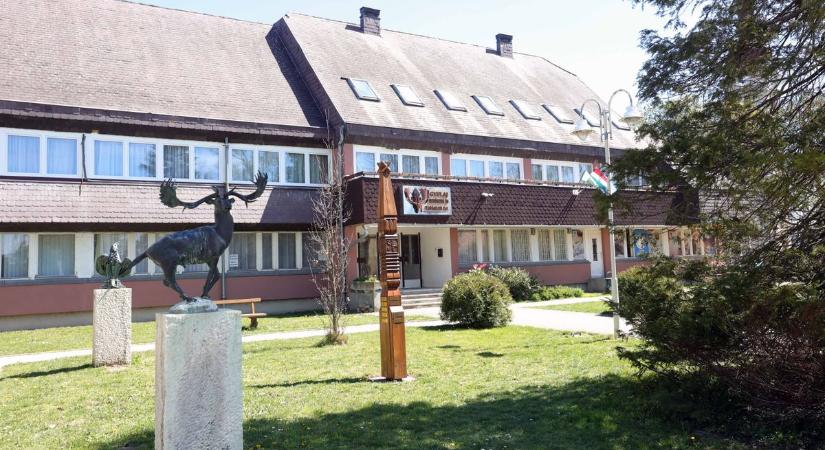 Újabb központi épület szépül meg Tamásiban