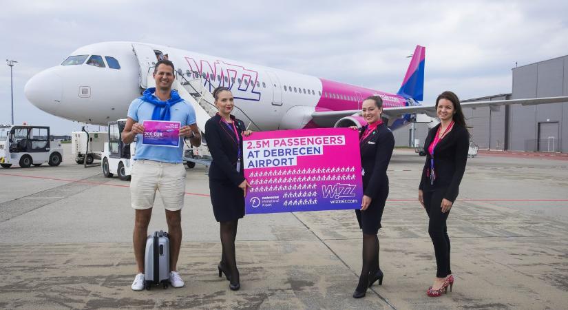 Elrepült a Wizz Air 2,5 milliomodik utasa Debrecenből