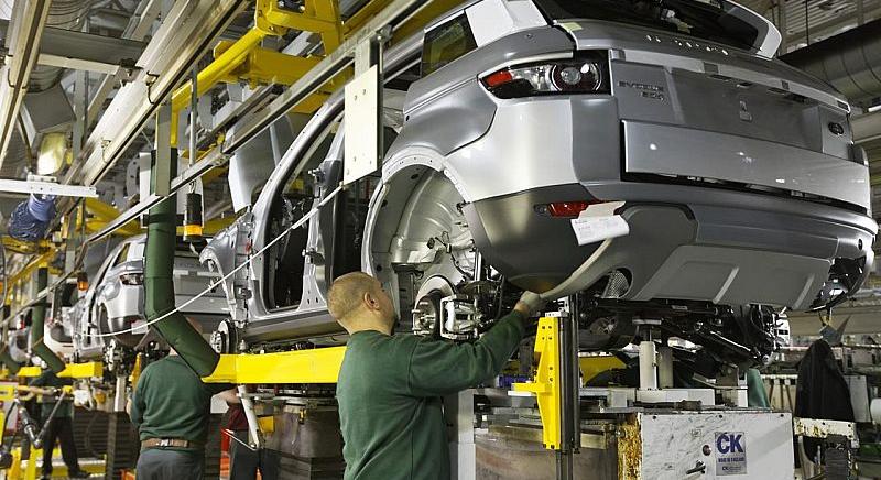 Ragaszkodik a 2030-as tiltáshoz a brit autóipar