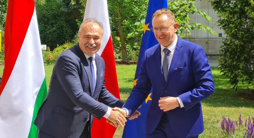 Lengyel-magyar egyeztetés az ukrán gabonáról Varsóban