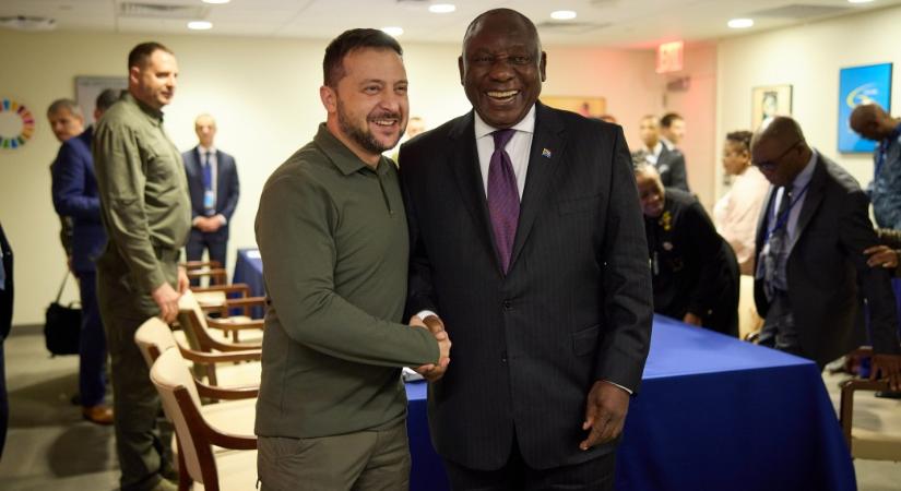 Zelenszkij New Yorkban találkozott Ramaphosa dél-afrikai elnökkel, megvitatták a békeképletet