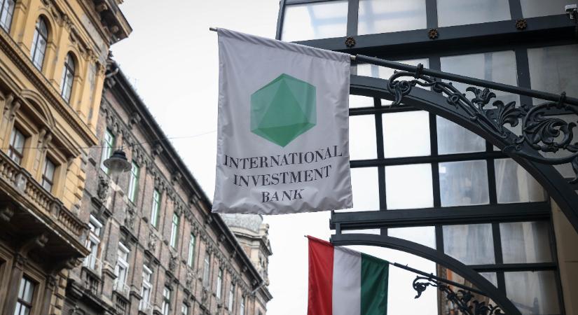 Az „orosz kémbanknak” 15 milliárd forintot kellene fizetnie szeptemberben a magyar befektetőinek
