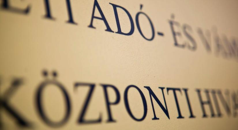 Fontos levél érkezhet a NAV-tól, pénzt hozhat