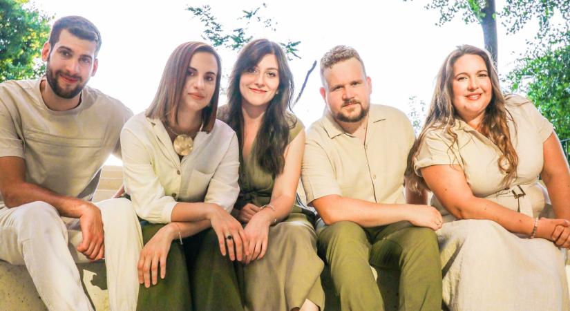 Vidám, életigenlő acappella – Megjelent a Voice Drops együttes legfrissebb dala, a Szalmaszál