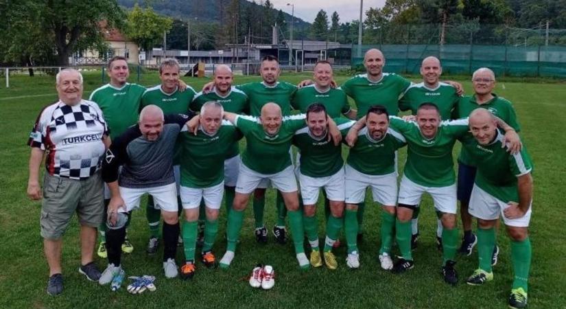 Gyöngyösi AK: villámrajt Pócs mesterrel az öregfiúk között
