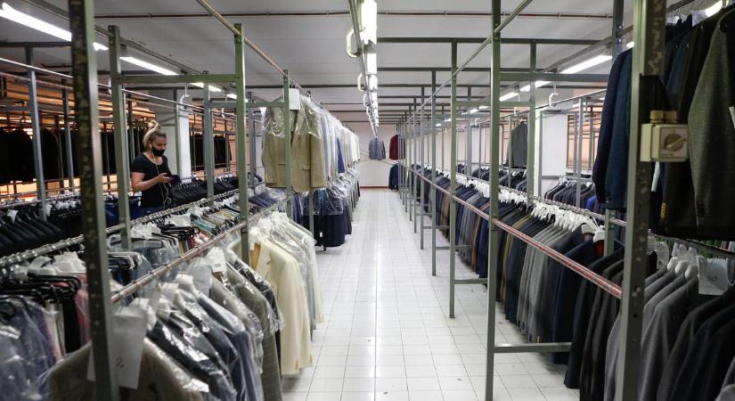 Leálltak a gépek a Stylben - Tartozik-e az önkormányzat felé a ruhaipari cég?