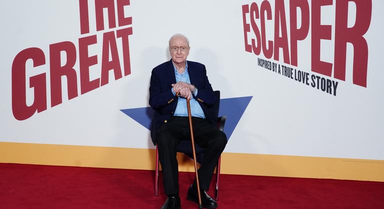 Michael Caine visszavonul a színészettől