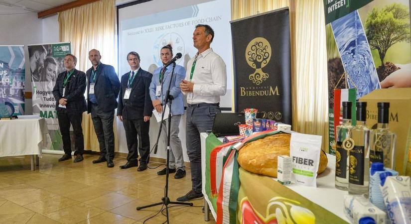 Az élelmiszerláncot fenyegető veszélyekről tanácskoznak Gyöngyösön