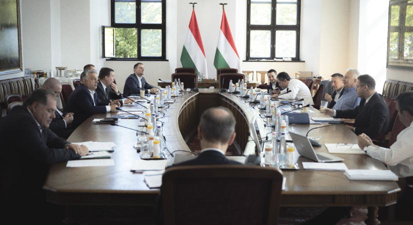 Nem adott fizetésemelést Orbán a minisztereinek