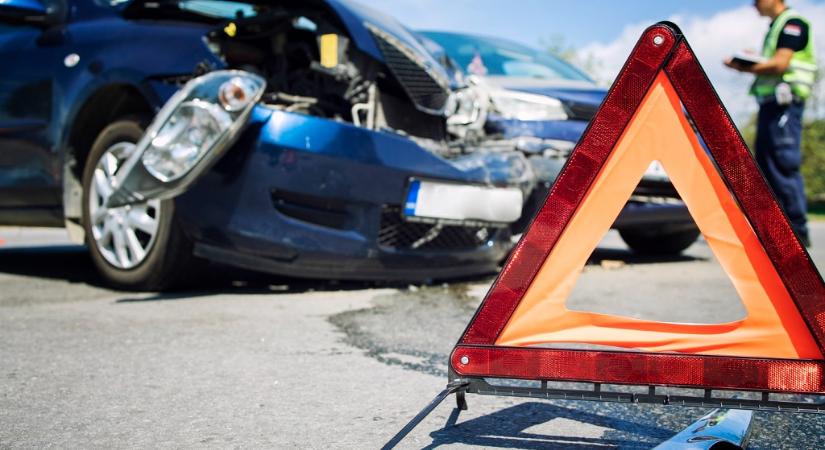 Tragédia az M5-ösön! Járhatatlan az autópálya mindkét irányban