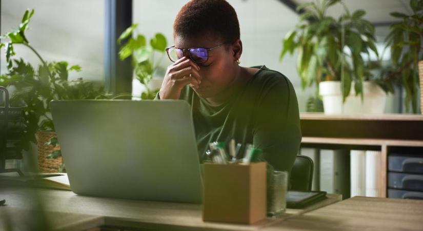 Nem is hinnéd, mekkora kárt teszel! Így hat a szervezetedre, ha a betegségeid után kutatsz az interneten