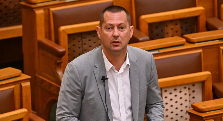 Több kiegészítést is megfogalmazott a KRESZ módosításáról az MSZP