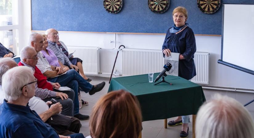 Megkezdődött a Határtalan Magyar Irodalom konferencia Badacsonytomajon