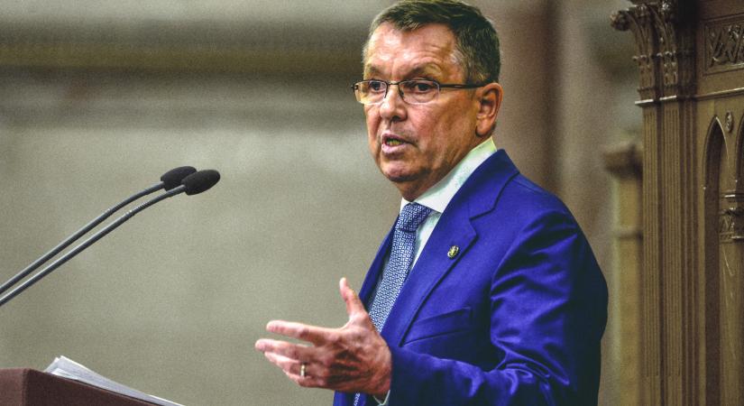 Matolcsy: A kormány kalandor gazdaságpolitikája olaj volt az égő házra
