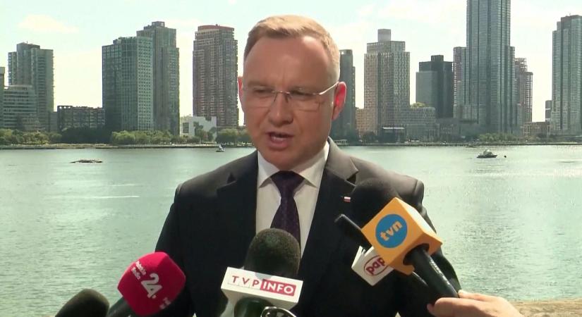 Lengyelország megállítja az ukrajnai fegyverszállításokat