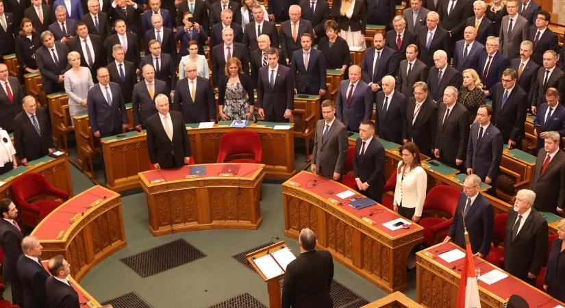 Nem adott fizetésemelést Orbán Viktor a minisztereinek - Csak az övé nőtt