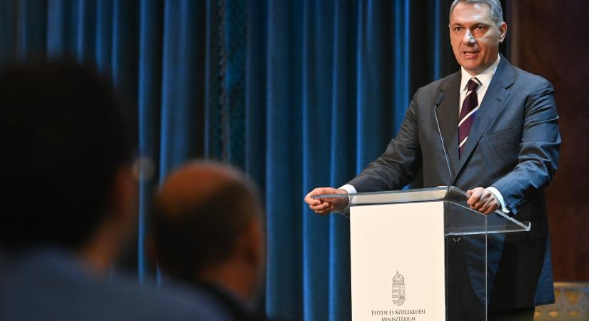 Lázár János: közlekedési beruházások nélkül nincs gazdasági erő