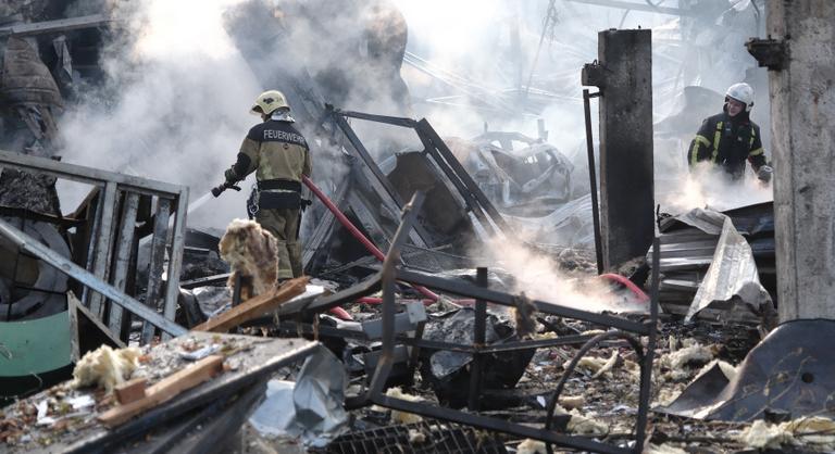 Az orosz hadsereg rászabadította a poklot az ukránokra, több város is lángokba borult