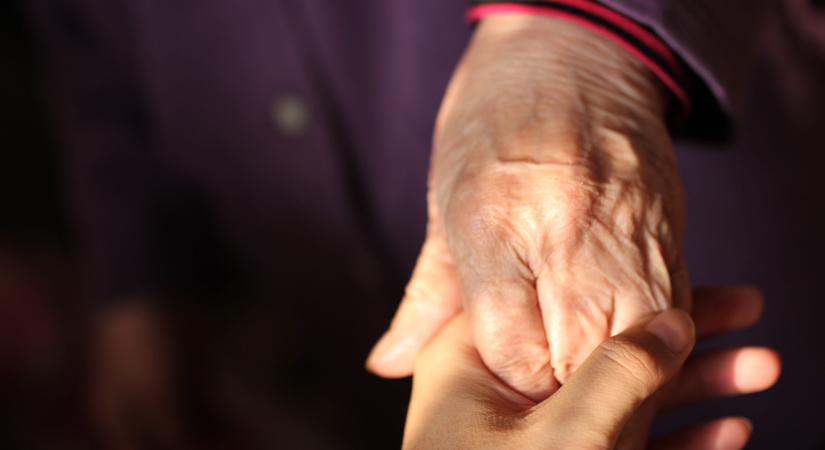 Az Alzheimer-kór minden tizedik családot érintheti Magyarországon