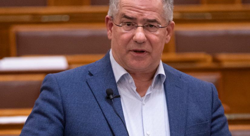 Kósa Lajost újra megválasztották a Fidesz frakcióvezető-helyettesének