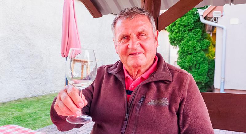 "Minden rezzenését érezzük a tőkének" - Hollókói József borásszal beszélgettünk a Kerekdomb Fesztiválon