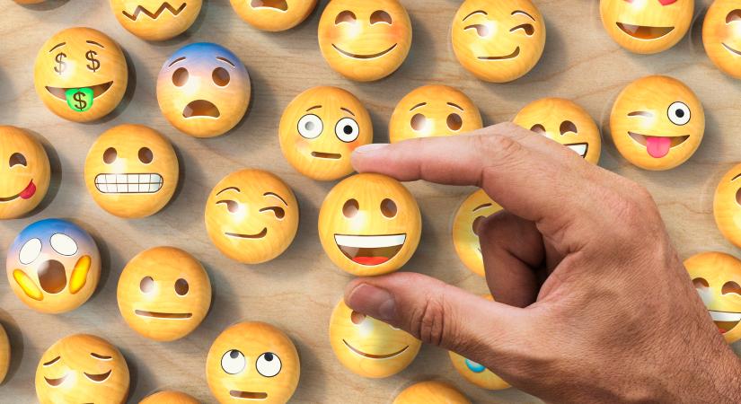 Végre érkeznek a jobbra futó hangulatjelek, a gendersemleges családot ábrázoló emoji viszont elég para lett