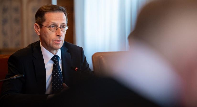 Megszorításokat lengetett be Varga Mihály, még a forint is megérezte
